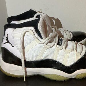 Air Jordan 11 Concords